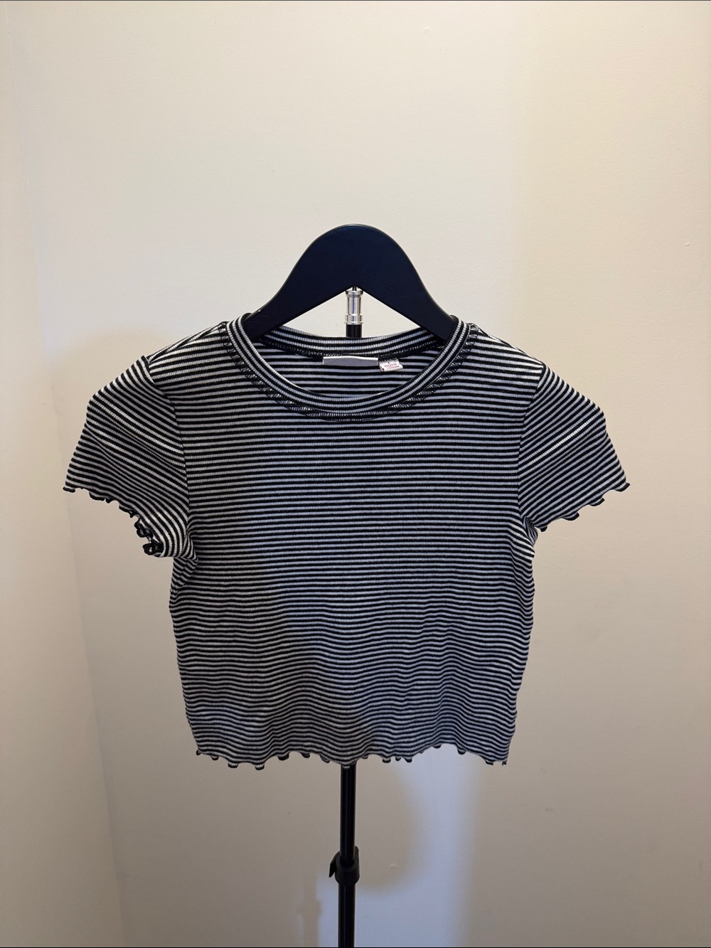 SO Black & White Striped Short-Sleeve Crop Top